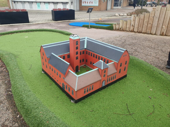 A Miniature Minigolf Castle